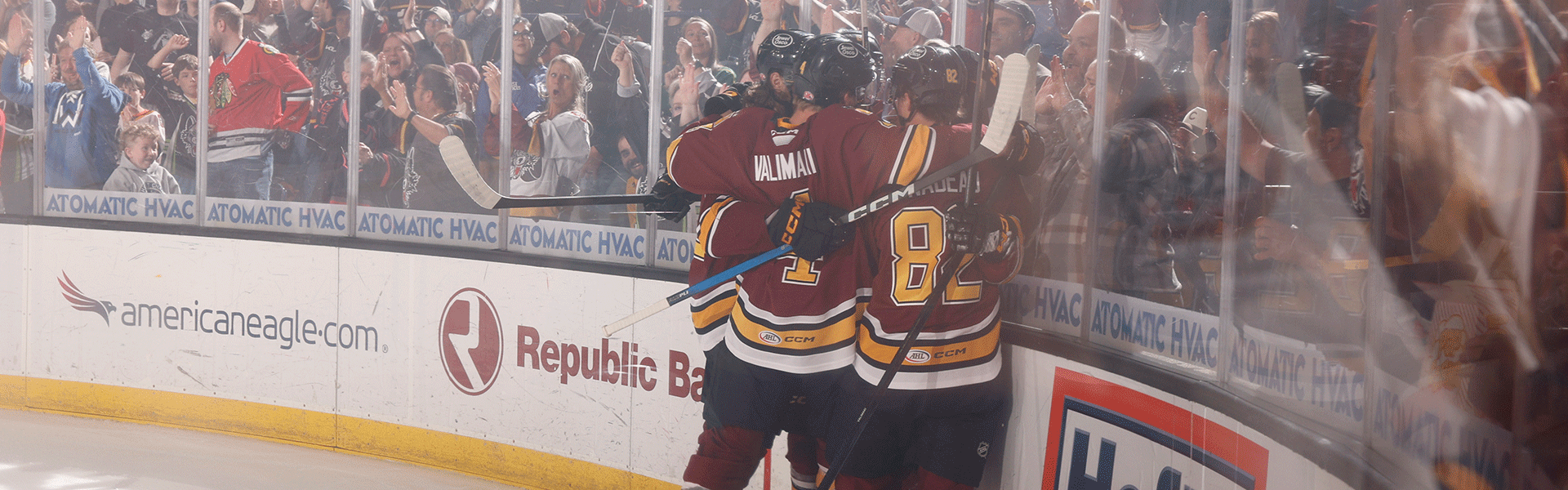 WOLVES DROP 7-3 DECISION TO EAGLES IN GAME 5 - Chicago Wolves